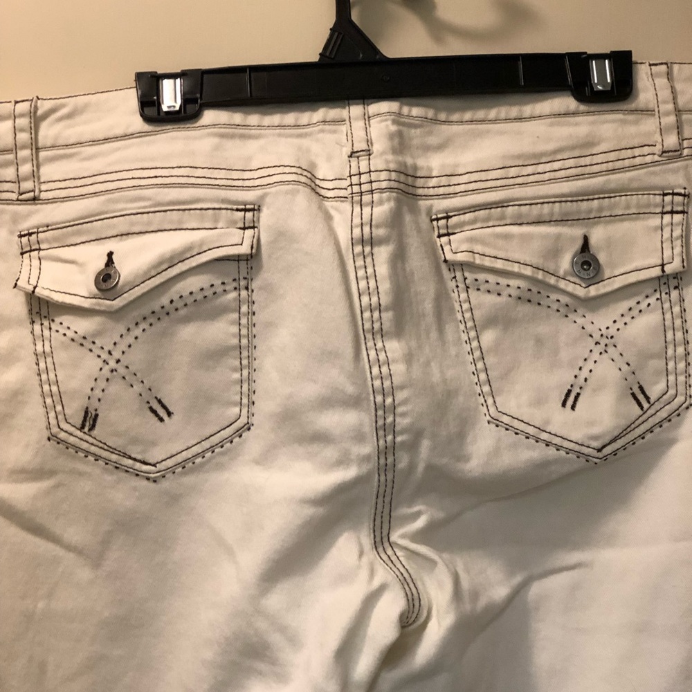 Capri pants
